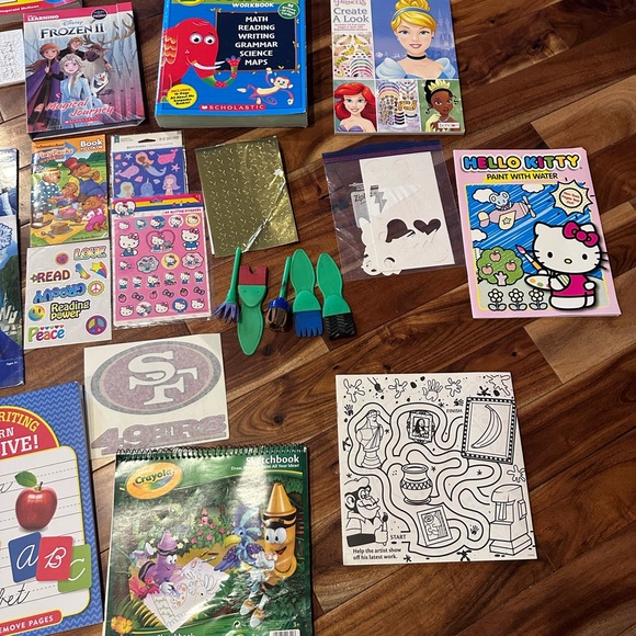 Lot of 35 coloring books, educational materials, stickers, handwriting, etc - Picture 5 of 5